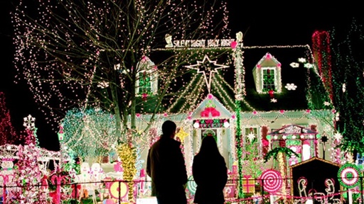 How to Start a Family Holiday Tradition