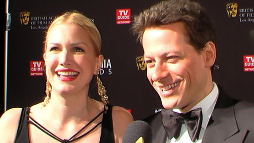 Ioan Gruffudd Dishes On Filming His 'Ringer' Love Scene Video