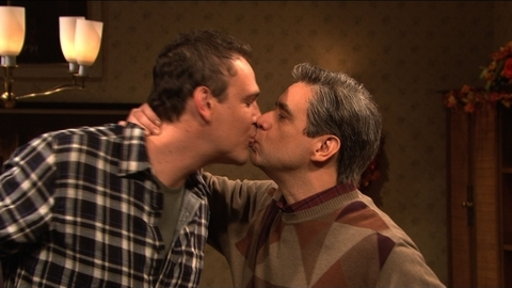 Kissing Family Thanksgiving Video