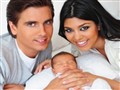 E! News Now - Kourtney Debuts Baby Boy