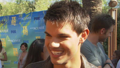 Taylor Lautner Talks Meeting Lea Michele & His Praise from Mark