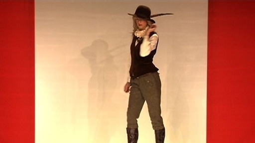 Episode 8: Amanda's Catwalk