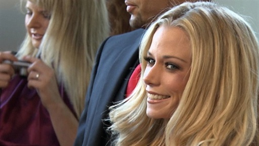 Kendra Dishes on Motherhood
