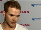 Access Hollywood | Kellan Lutz Gives 'New Moon' Update