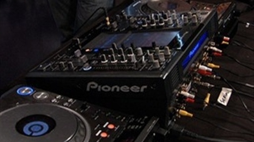 Pioneer DVJ-1000 Turntables & SVM-1000 Mixer Review