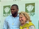 Access Hollywood | A Picnic In The Park With Bette Midler and 50 Cent
