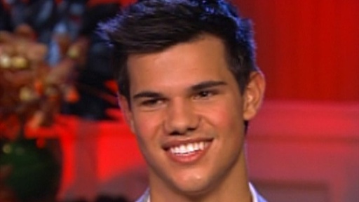 Taylor Lautner On Bulking up for 'New Mo...