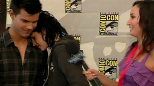Comic-Con 2009: Kristen Stewart and Taylor Lautner Talk 'New Moo