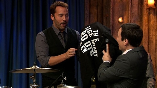 Drum Off: Jeremy Piven vs. Questlove