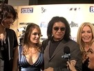 Gene Simmons and Family 'Extract' Laughs