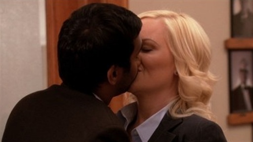 Leslie and Tom Kiss Video