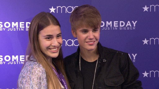 Justin Bieber Thrills Fans At His 'Someday' Fragrance Launch In