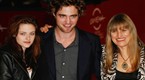 E! News Now: Rob And Kristen's Romance Outed