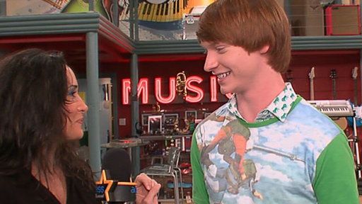Calum Worthy's 'Crazy' Time On 'Austin & Ally'