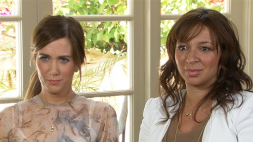 Kristen Wiig & Maya Rudolph Laugh It Up in 'Bridesmaids' Video