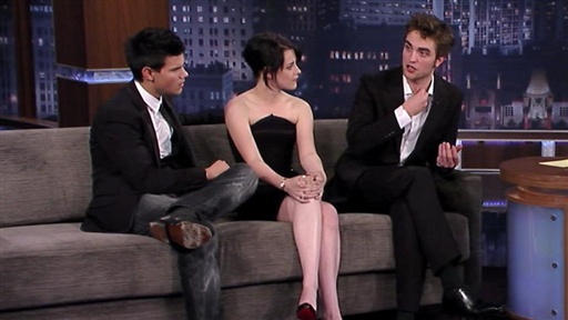 Twilight New Moon Cast Take Audience Questions