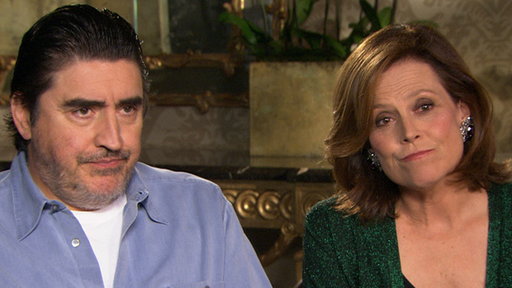 Sigourney Weaver & Alfred Molina Talk Working With Taylor Lautne