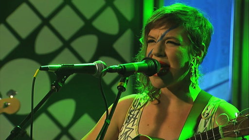 TUnE-yArDs: Bizness