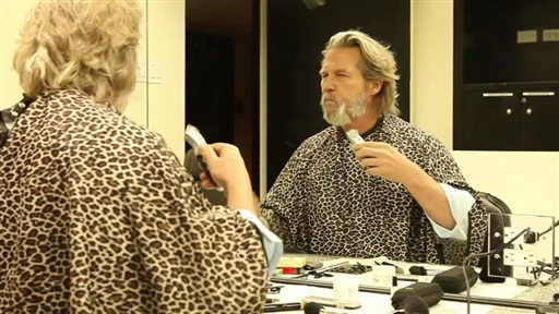 SNL Backstage: Jeff Bridges Shaves His Beard