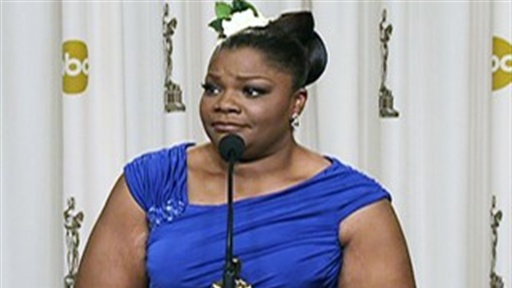 Oscars 2010: Mo'Nique Wins Best Supporting Actress Award for Her Role in Precious