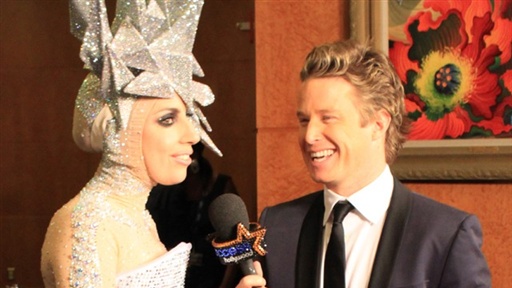 2010 Grammy Awards Backstage: Lady Gaga On Elton John - We're 'a Video