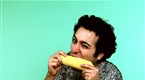 Howcast: Quick Tips: How to Remove Silk from Corn