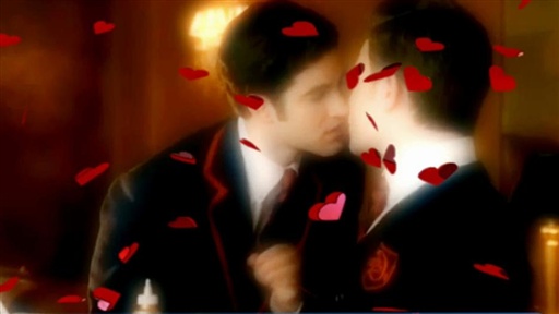neil patrick harris gay kiss. Glee#39;s Gay Kiss!