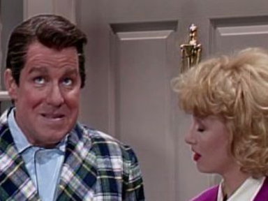 Cold Opening: Census Visits Reagan