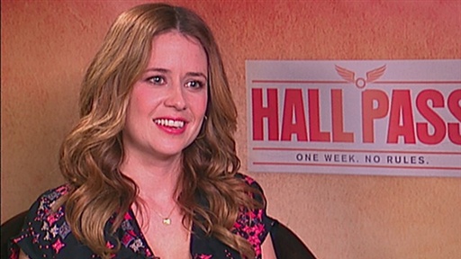 Jenna Fischer Gets a 'Hall Pass' Video