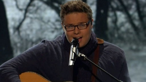Taylor Davis Performs!