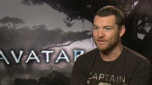 Sam Worthington Goes Native in 'Avatar' Video