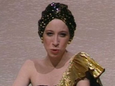 Newsbreak Segment: Oscar Fashion