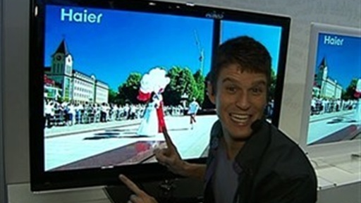 CES 2010: Boxee, Projector Phone, Speaker Lights & More