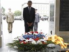 President Lays Wreath at Warsaw Ghetto