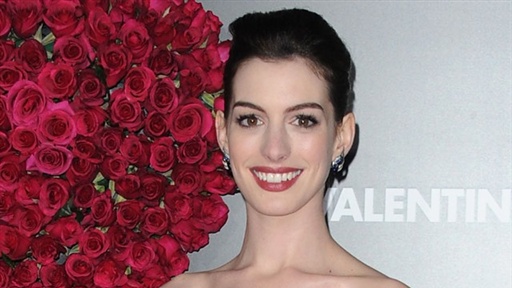 Anne Hathaway: 'I'm Going to a Wedding' for 'Valentine's Day' Video