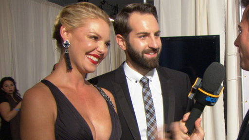 2011 AMAs Backstage: How Do Katherine Heigl & Josh Kelley Make T Video
