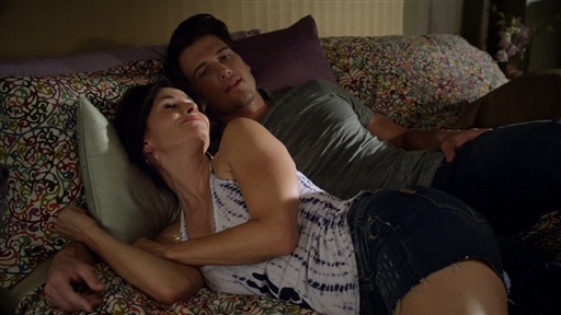 play video on Hulu