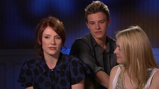 Bryce Dallas Howard, Xavier Samuel and Dakota Fanning Are Excite Video