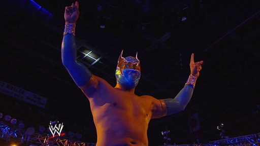 Sin Cara vs. Heath Slater