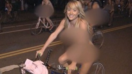 Sara Underwood's Naked Bike Ride Extended Cut Sara Underwood's Naked Bike Ride Extended Cut