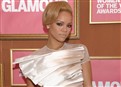 Rihanna: I Want to 'Set the Right Example' for Young Women picture
