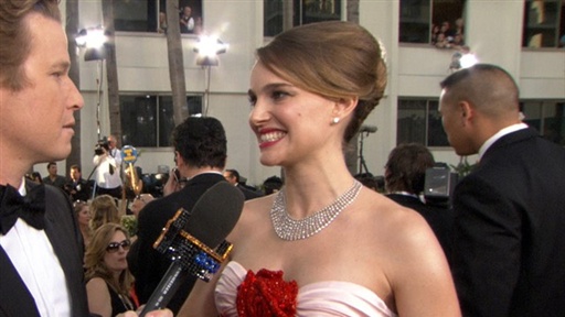 2011 Golden Globes: Pregnant Natalie Portman's Golden Glow! Video
