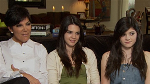 Kylie and Kendall Jenner Take On Cooking With Nintendo