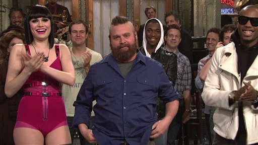 SNL Backstage: Zach Shaves His Head Video