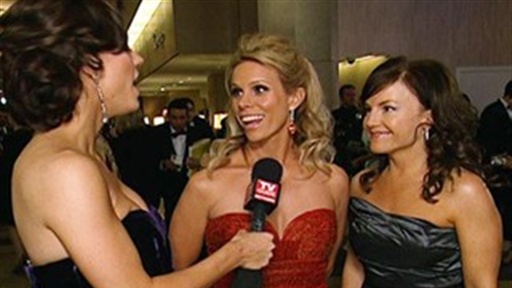 amanda seyfried golden globes 2010. Golden Globes 2010 Exit Interview: Cheryl Hines amp; Rachael Harris by TVGuide