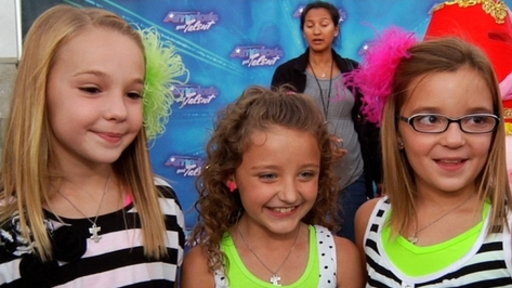 Backstage: Avery and the Calico Hearts
