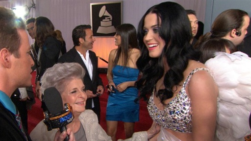 2011 Grammy Awards: Did Katy Perry's Grandma Think That 'I Kisse Video
