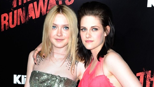 Kristen Stewart & Dakota Fanning Hit 'the Runaways' Premiere, Lo