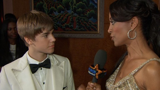 2011 Grammy Awards Backstage: Justin Bieber Leaves Empty-Handed