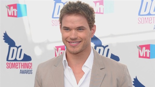 Kellan Lutz's Vampire Advice for Kristen Stewart Video